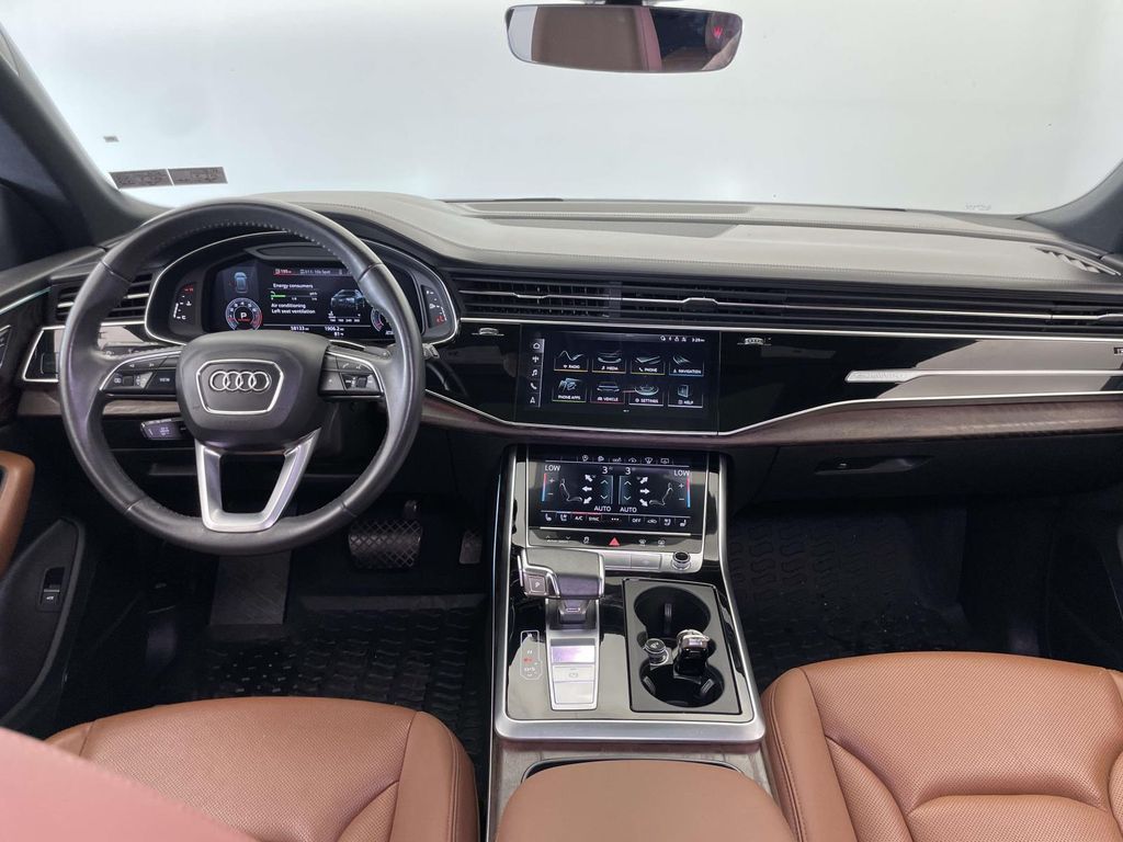 2020 Audi Q8 55 Prestige photo 24