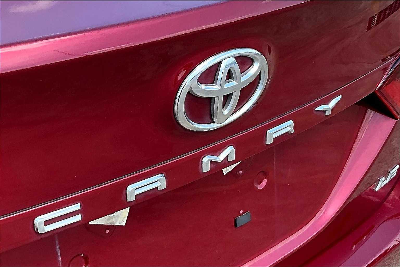 2022 Toyota Camry LE photo 30