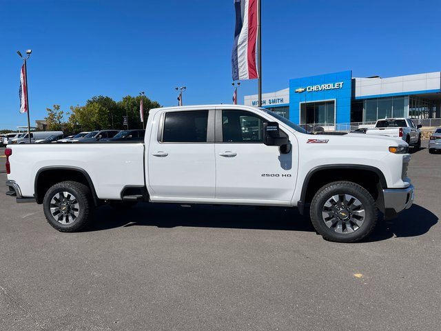 2024 Chevrolet Silverado 2500HD LT photo 5