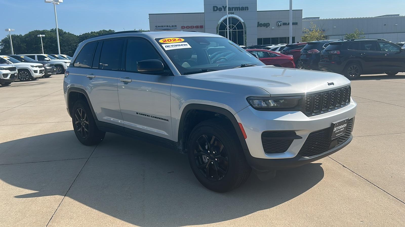 2024 Jeep Grand Cherokee Altitude's photo