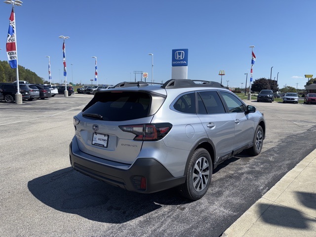 2022 Subaru Outback Premium photo 4