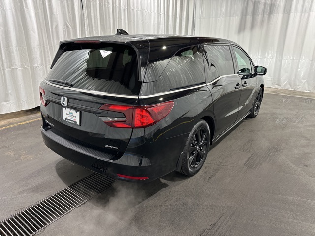 2024 Honda Odyssey Sport photo 3