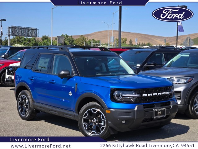 2025 Ford Bronco Sport Outer Banks's photo