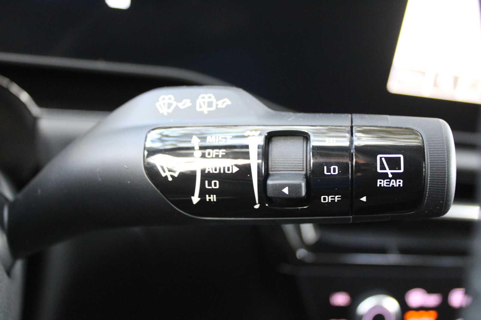 2025 Kia Niro SX photo 28