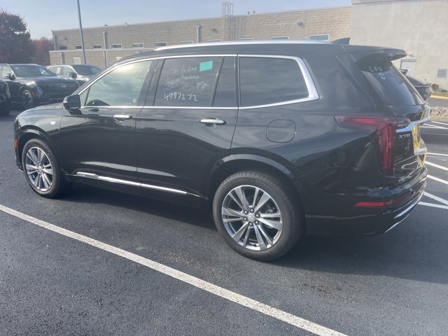 2025 Cadillac XT6 Premium Luxury photo 4