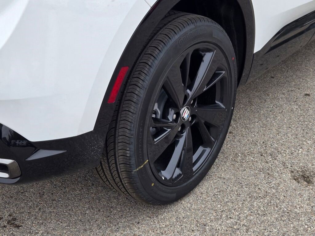 2025 Buick Envision Sport Touring photo 8