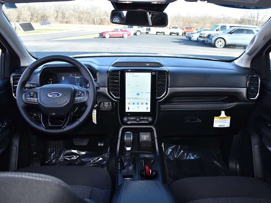 2025 Ford Ranger XLT photo 3