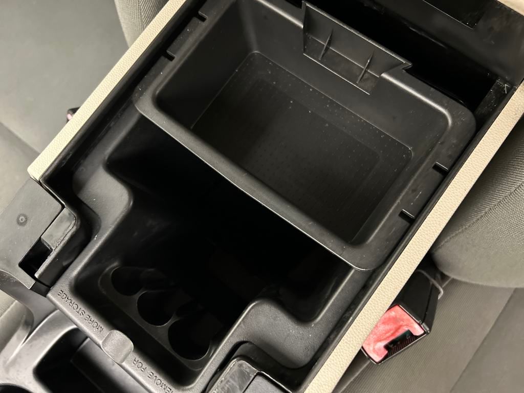 2010 Ford Escape XLS photo 24