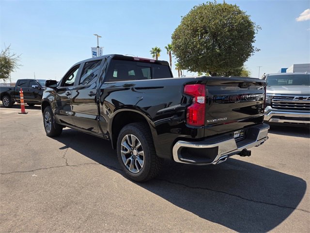 2026 Chevrolet Silverado 1500 LT photo 3