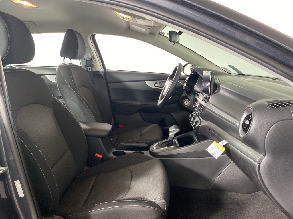 2023 Kia Forte LXS photo 23