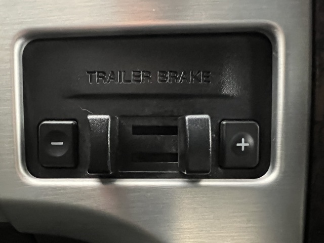 2013 Ford F-150 Platinum photo 15