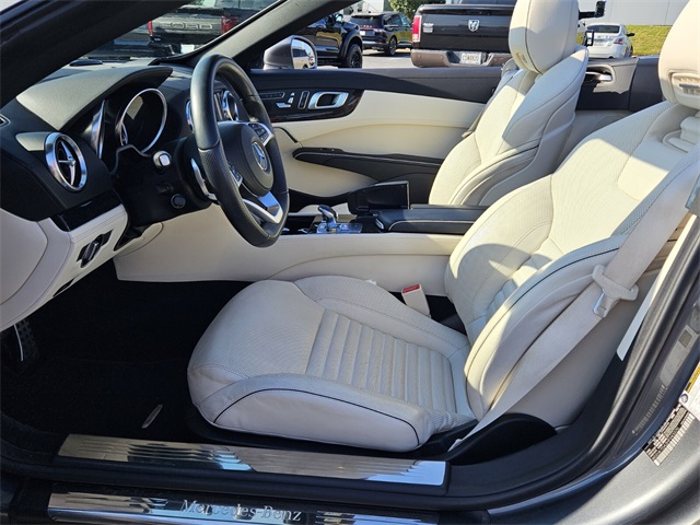 2017 Mercedes Benz SL 550 photo 12