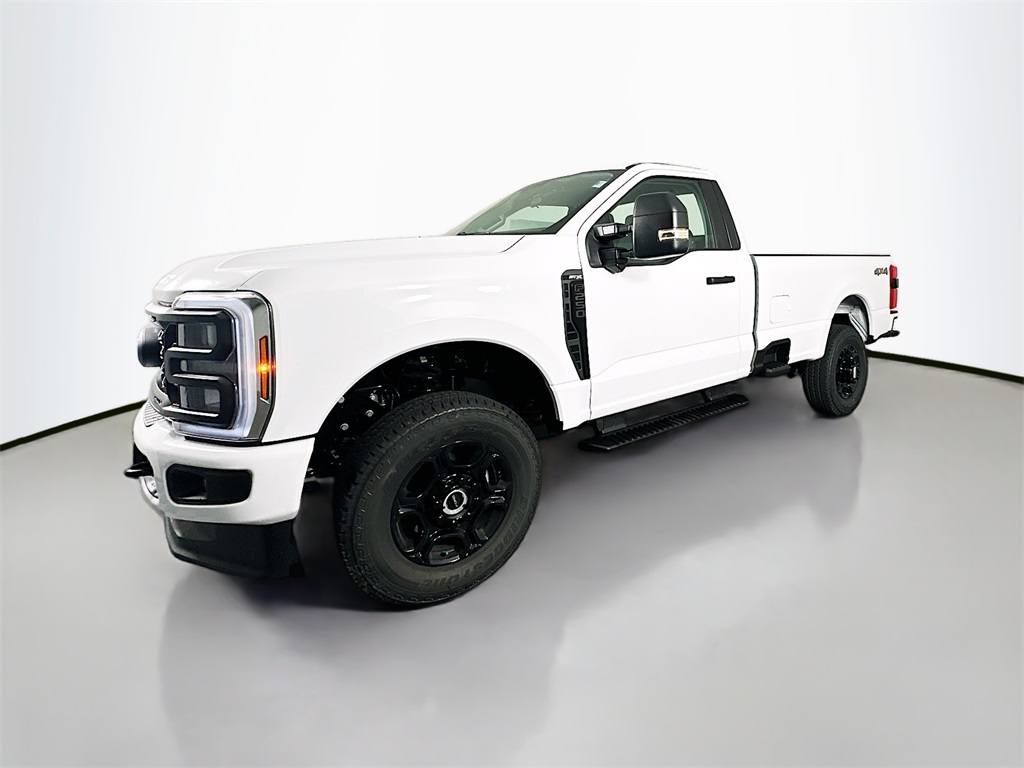 2025 Ford F-250 photo 3