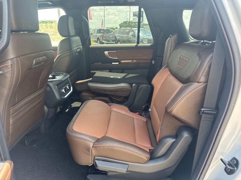 2025 Ford Expedition MAX King Ranch photo 7