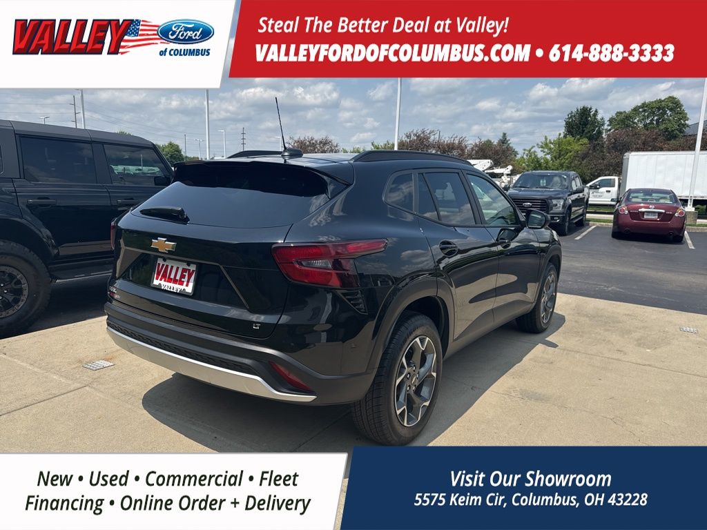 2024 Chevrolet Trax LT photo 6
