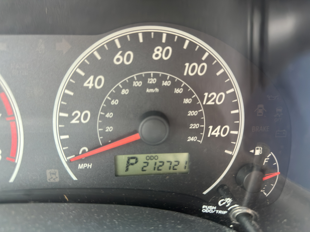 2011 Toyota Corolla LE photo 5