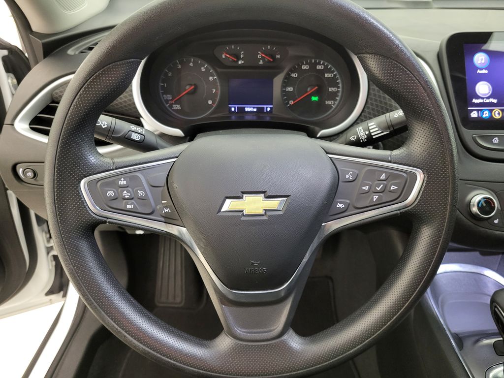 2023 Chevrolet Malibu 1LT photo 3