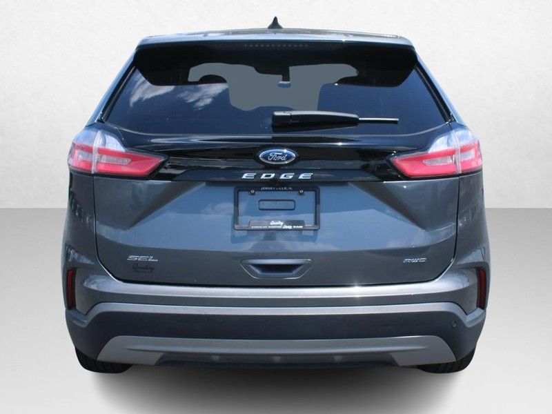 2024 Ford Edge SEL photo 4