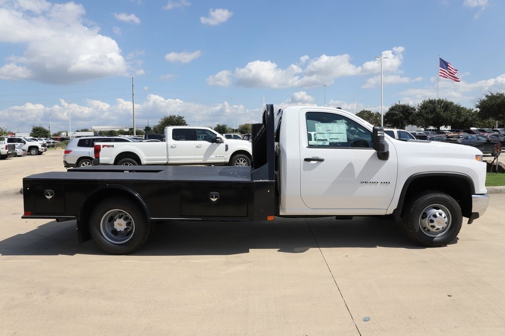 2024 Chevrolet Silverado Work Truck photo 3
