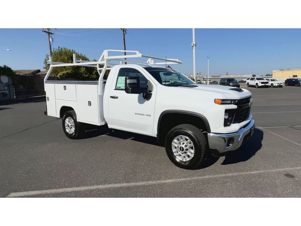 2026 Chevrolet Silverado 2500HD photo 2