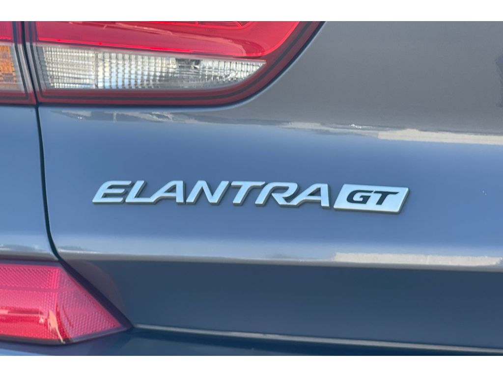 2018 Hyundai Elantra GT Base photo 16