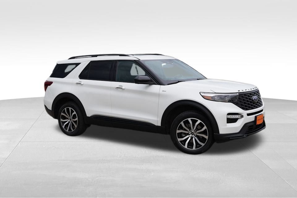 2023 Ford Explorer ST-Line photo 2