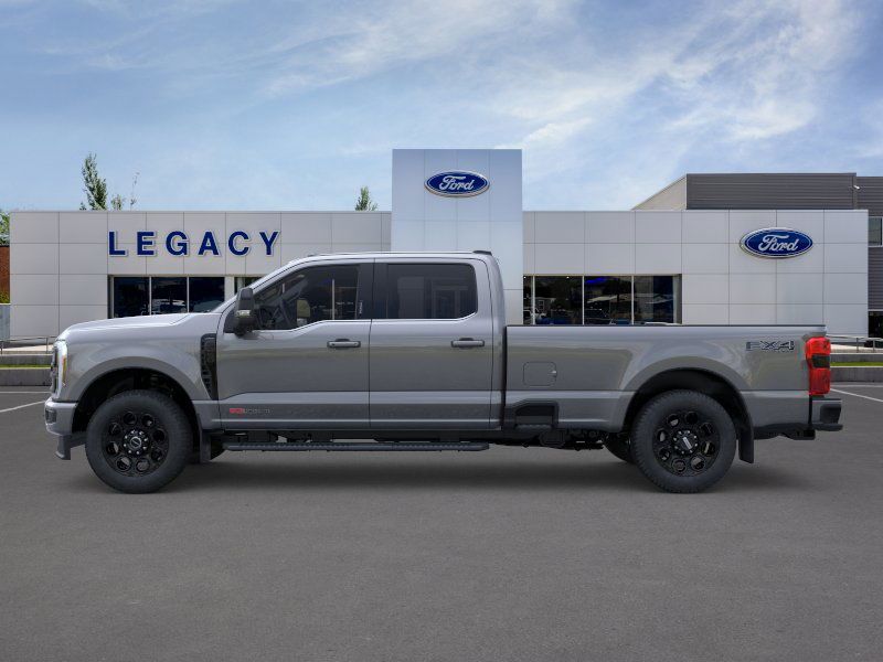 2026 Ford F-350 Lariat photo 3