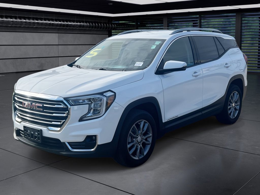2024 GMC Terrain SLT's photo