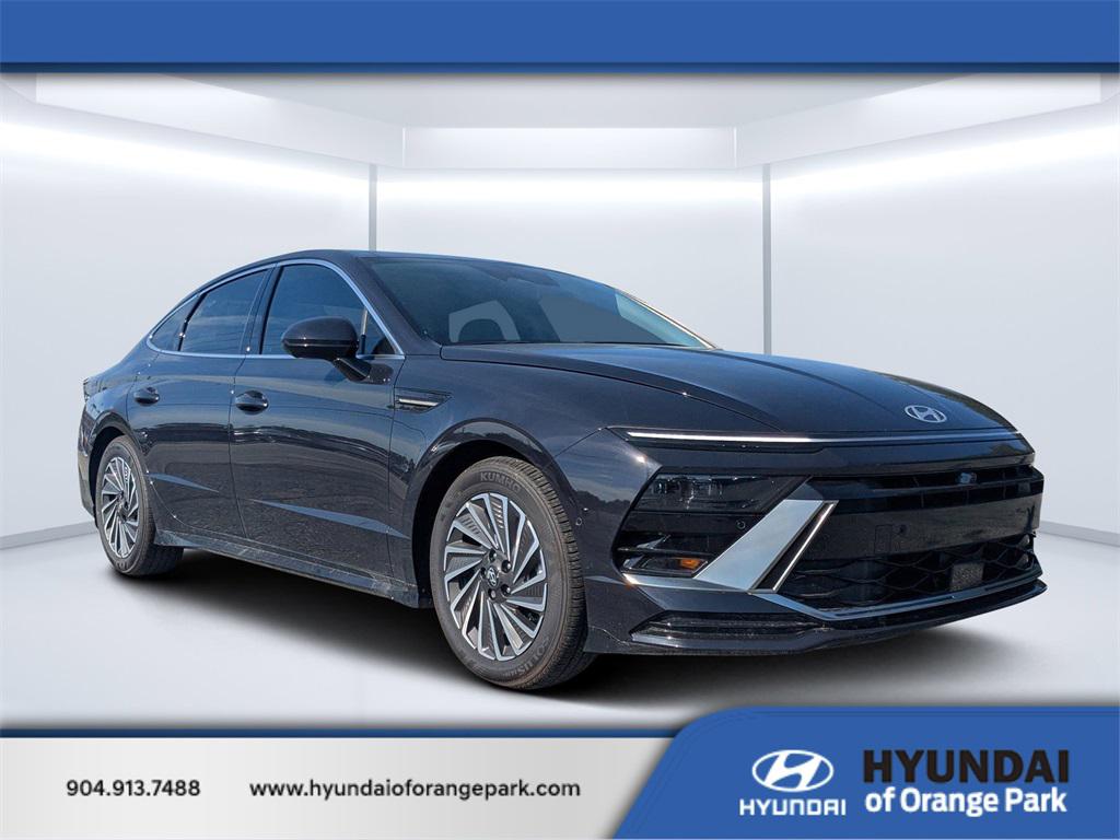 2025 Hyundai Sonata Hybrid