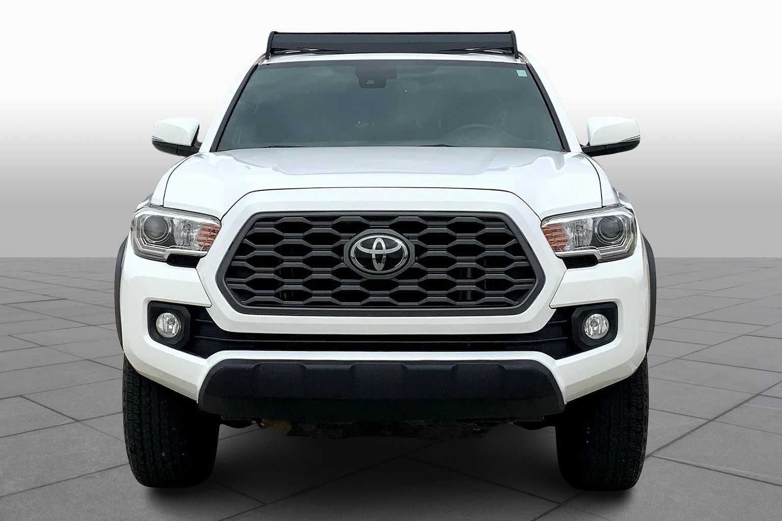 2021 Toyota Tacoma TRD photo 3