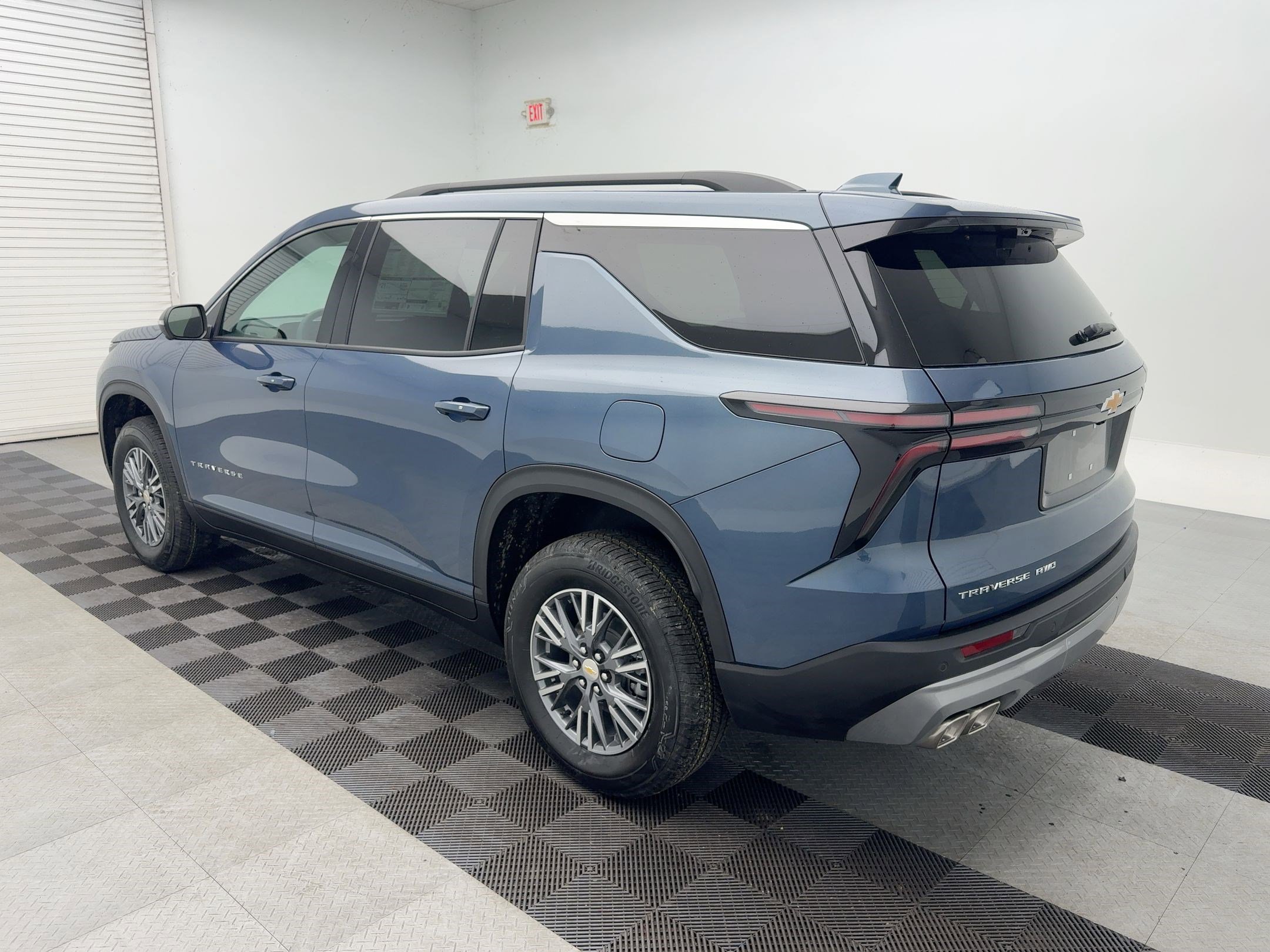 2026 Chevrolet Traverse photo 3