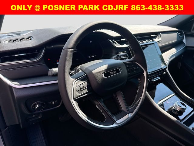 2025 Jeep Grand Cherokee Laredo X photo 9