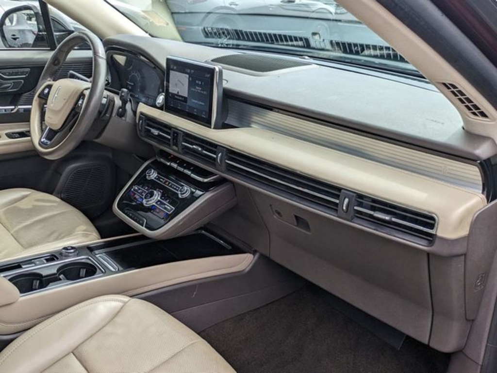 2021 Lincoln Corsair Standard photo 23