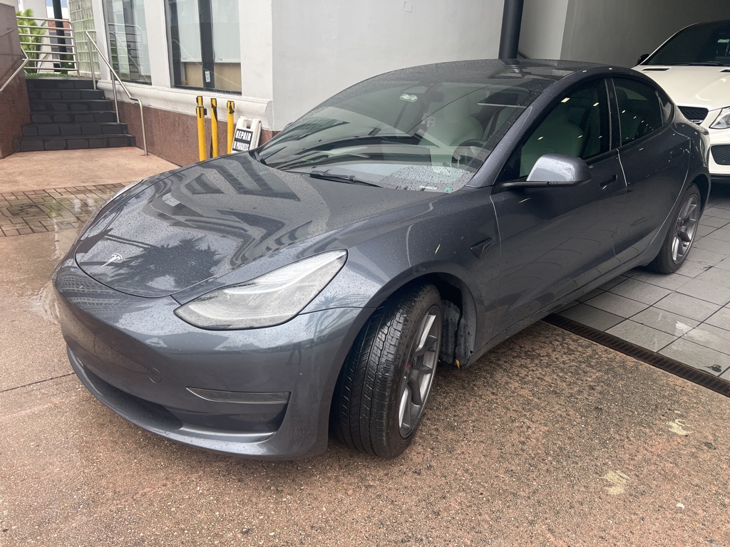2023 Tesla Model 3 photo 3