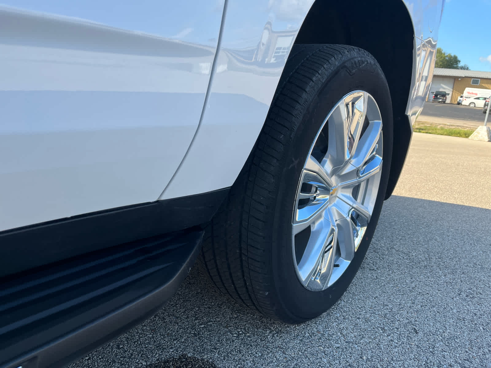 2023 Chevrolet Suburban High Country photo 15