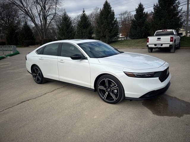 2025 Honda Accord Hybrid Sport photo 3