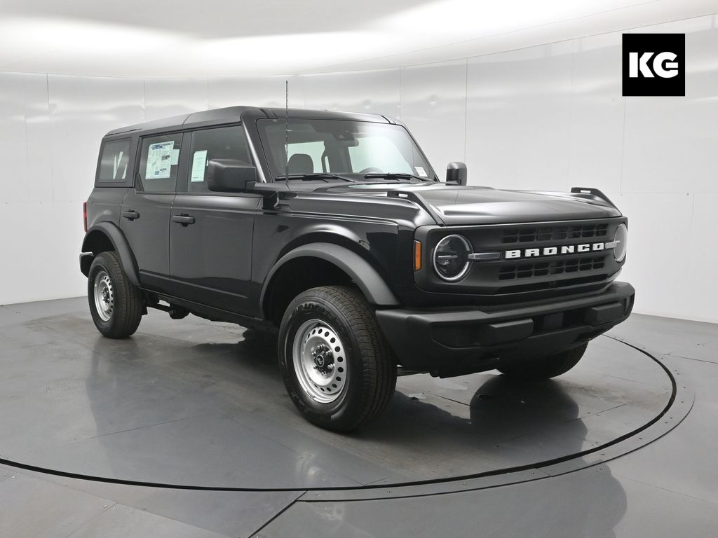 2025 Ford Bronco 4-Door Base's photo