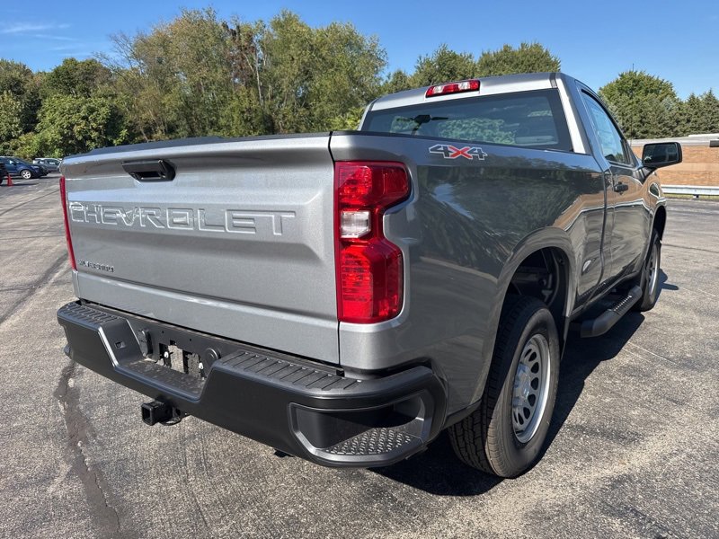 2026 Chevrolet Silverado 1500 photo 3