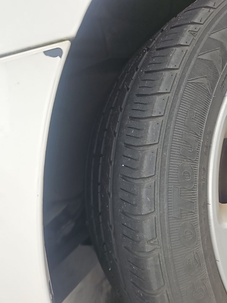 2010 Nissan Sentra 2.0 SR photo 15