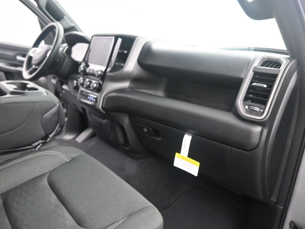 2025 Ram 1500 Tradesman photo 24