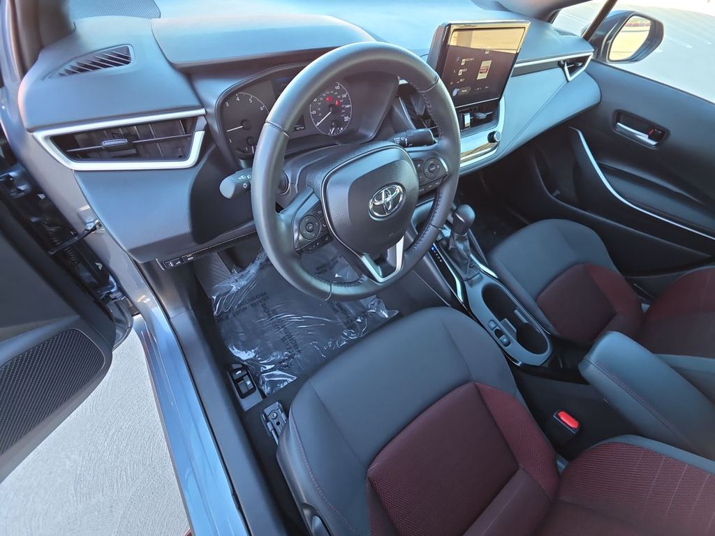2025 Toyota Corolla SE photo 10