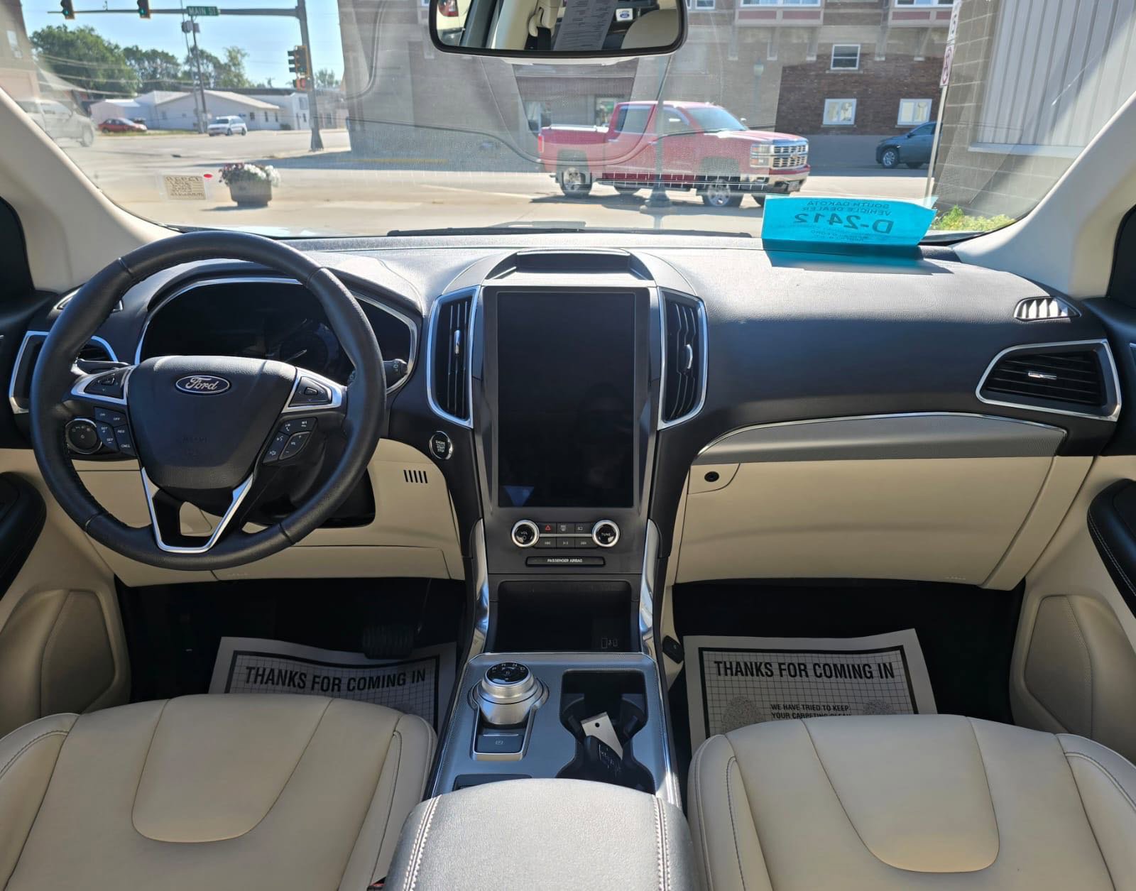 2021 Ford Edge Titanium photo 10