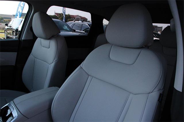 2025 Hyundai Tucson SEL Convenience photo 10