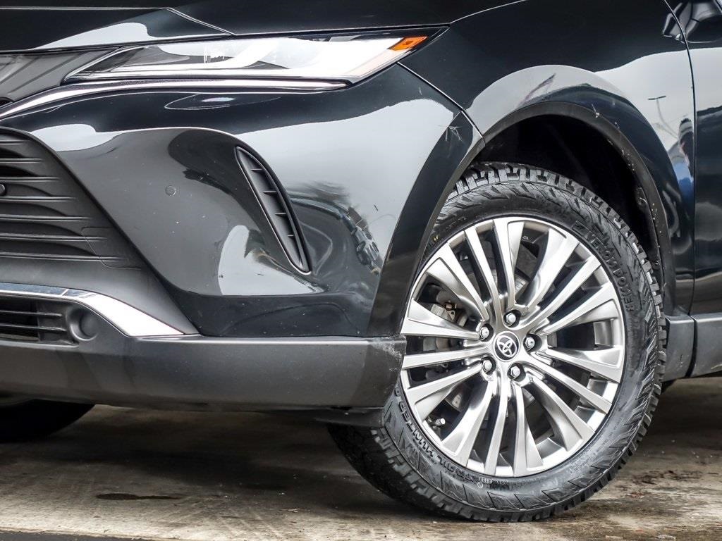 2022 TOYOTA VENZA - Image 2