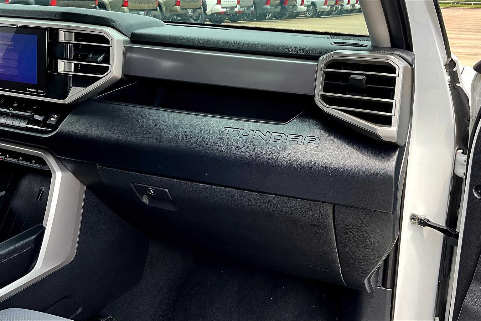 2022 Toyota Tundra SR5 photo 16