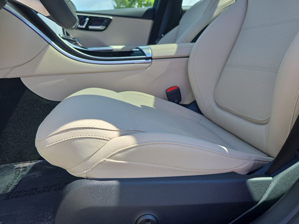 2025 Mercedes Benz C 300 photo 28