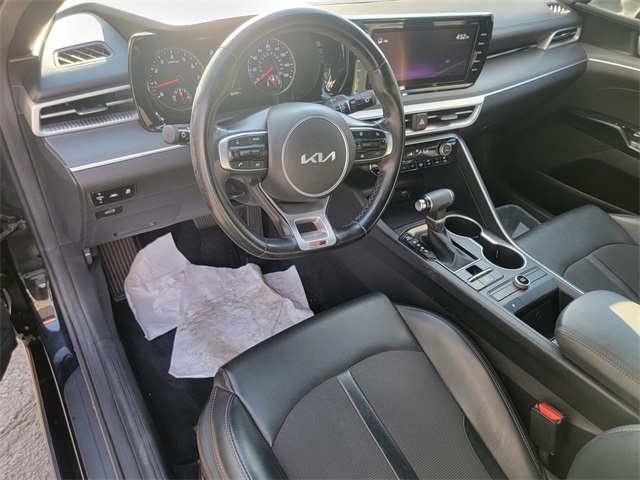 2022 Kia K5 GT-Line photo 12