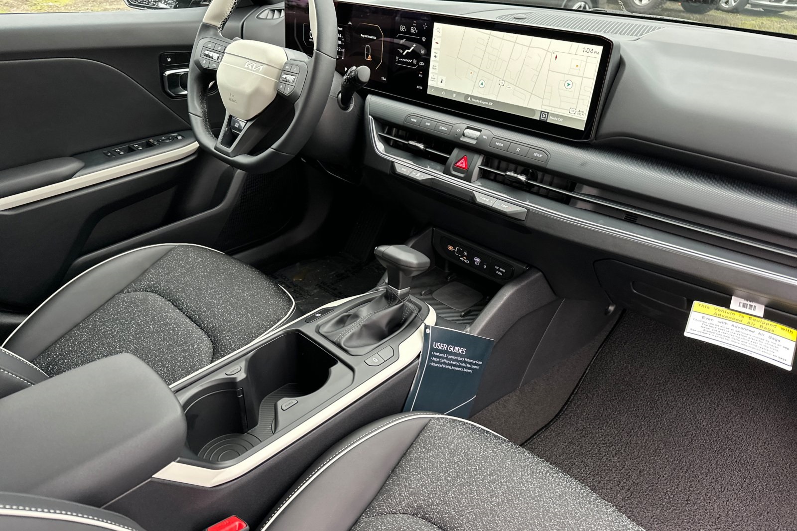 2025 Kia K4 GT-Line photo 10