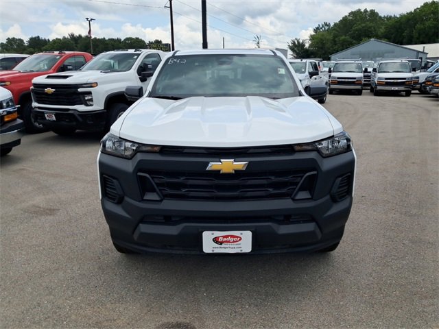 2025 Chevrolet Colorado LT photo 2
