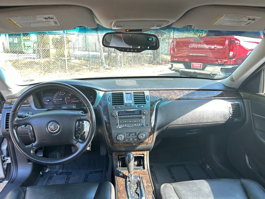 2008 Cadillac DTS Base photo 20